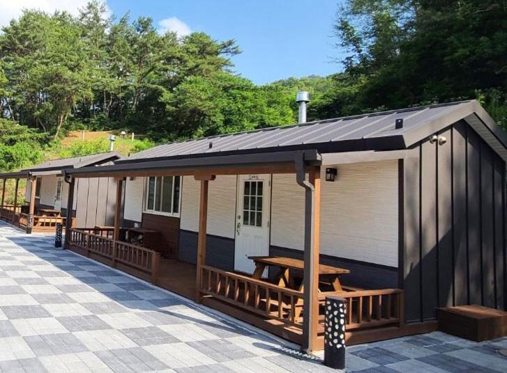 Yeongwol Taehwasan Village Experience Pension الغرفة الصورة